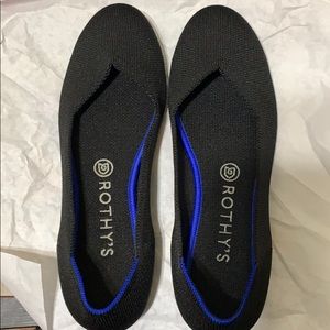 Size 9 Black Rothys